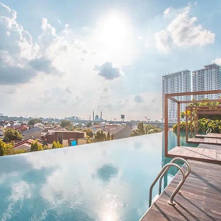 Redliving Apartemen Grand Kamala Lagoon - Realty Pro Tower Barclay North Bekasi Kültér fotó
