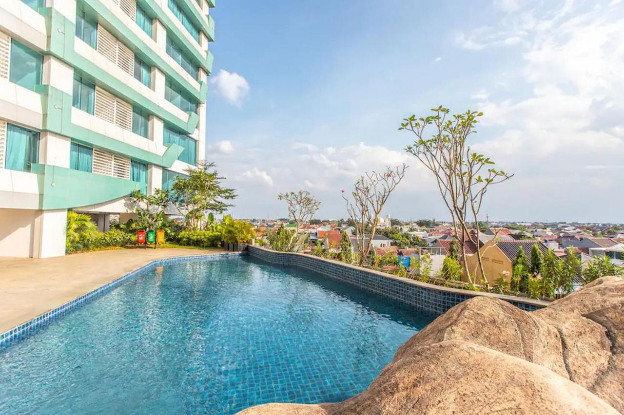 Redliving Apartemen Grand Kamala Lagoon - Realty Pro Tower Barclay North Bekasi Kültér fotó
